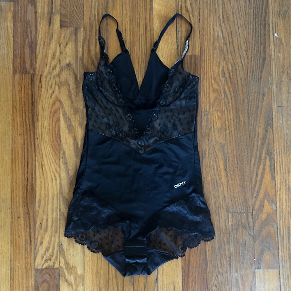 DKNY Open-Cup Shaping Bodysuit - S